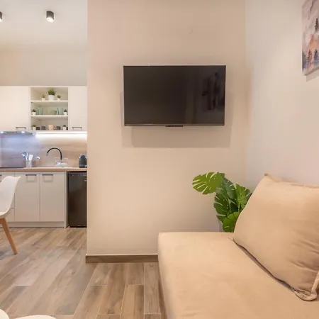 Evdokia Luxurious Living